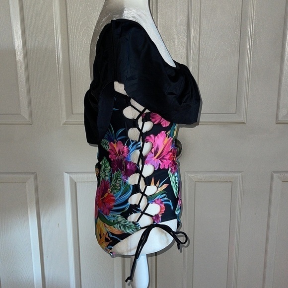NWT Stylish Swimwear Tropical Print Ruffle Top Side Lace One Piece Swims… - Picture 2 of 6